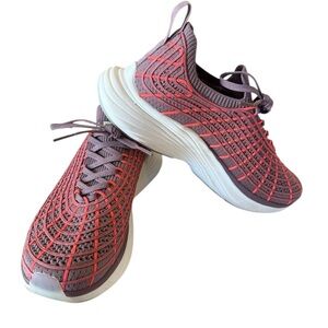 APL  TECHLOOM Zipline . Wms Sz. 8 Worn Once.